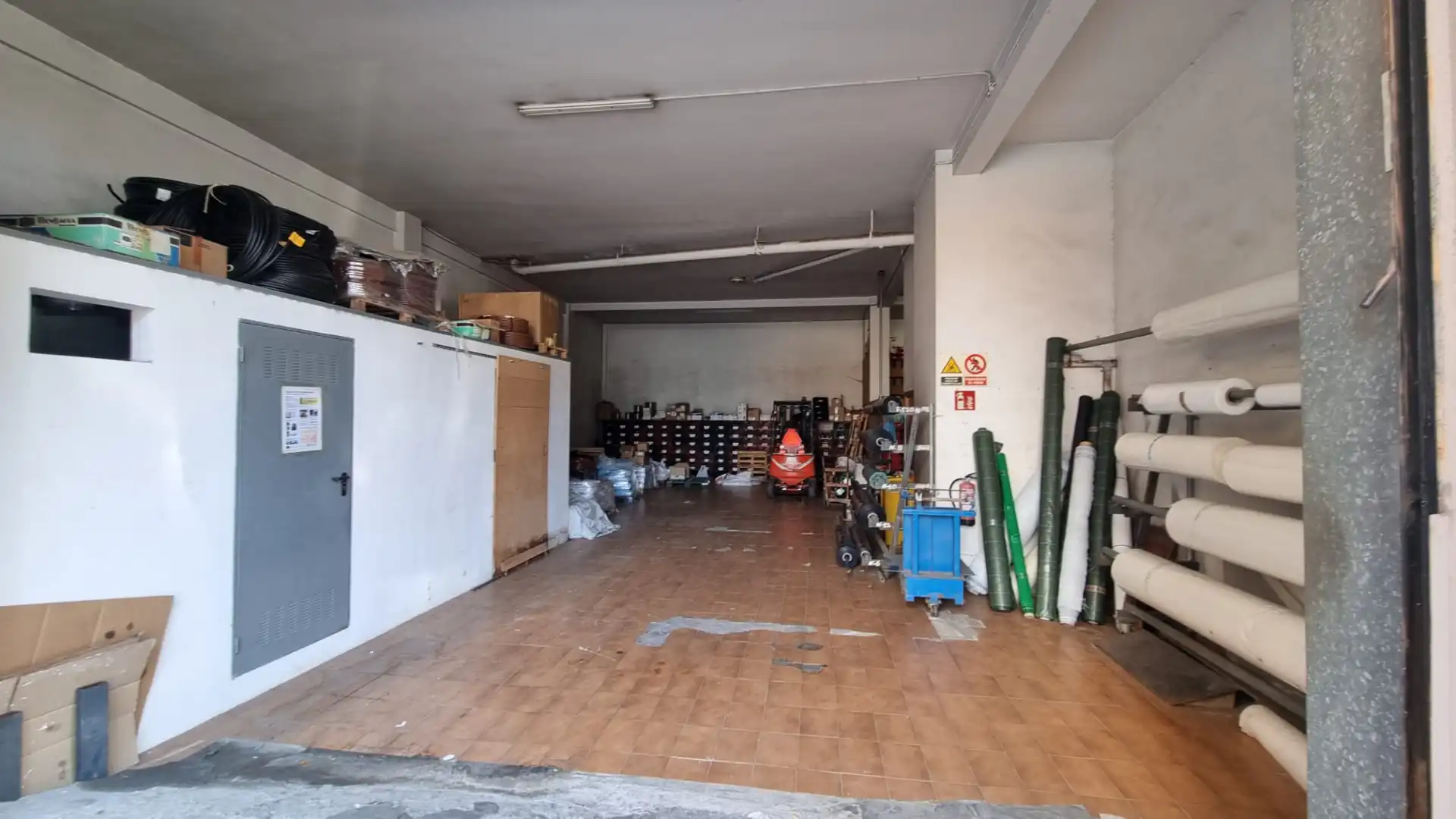 Local comercial en venta en Rúa Rosalía de Castro, imagen 8