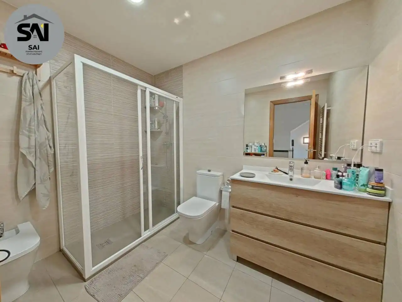 Baño de Casa o chalet en venta en Castellar del Vallès con Aire acondicionado, Calefacción y Parquet