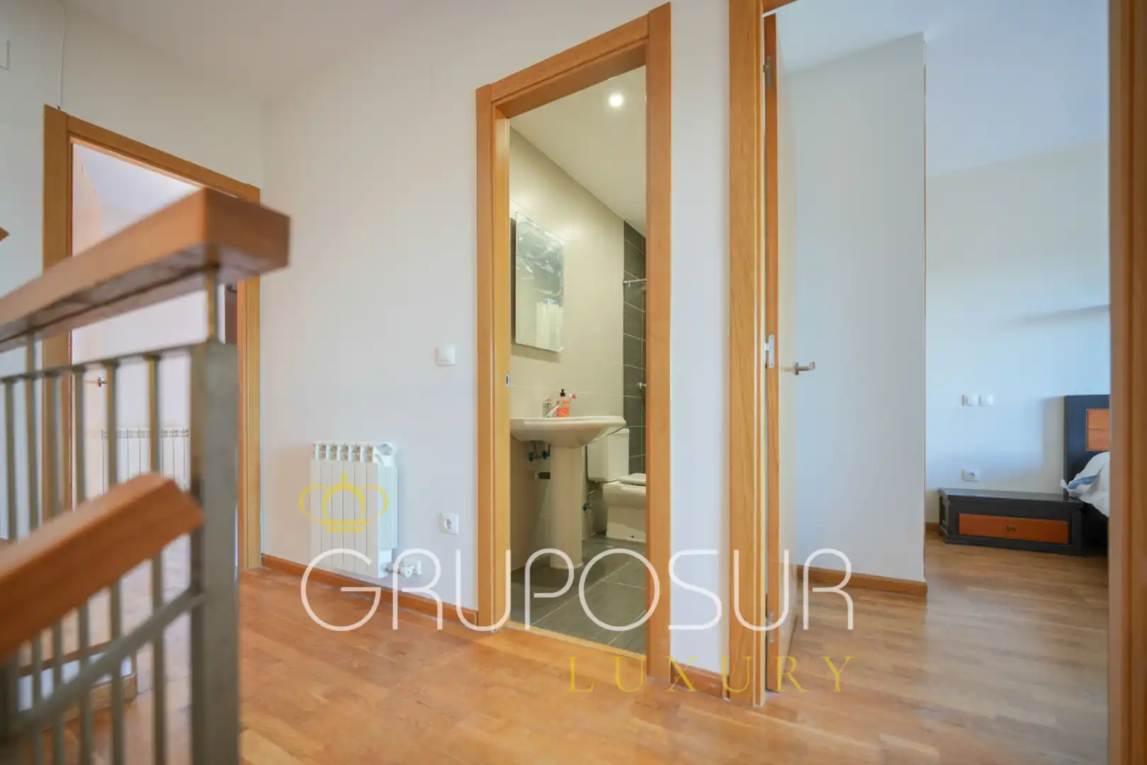 Schlafzimmer von Einfamilien-Reihenhaus zum Verkauf in Aldeamayor de San Martín mit Heizung, Privatgarten und Parkett