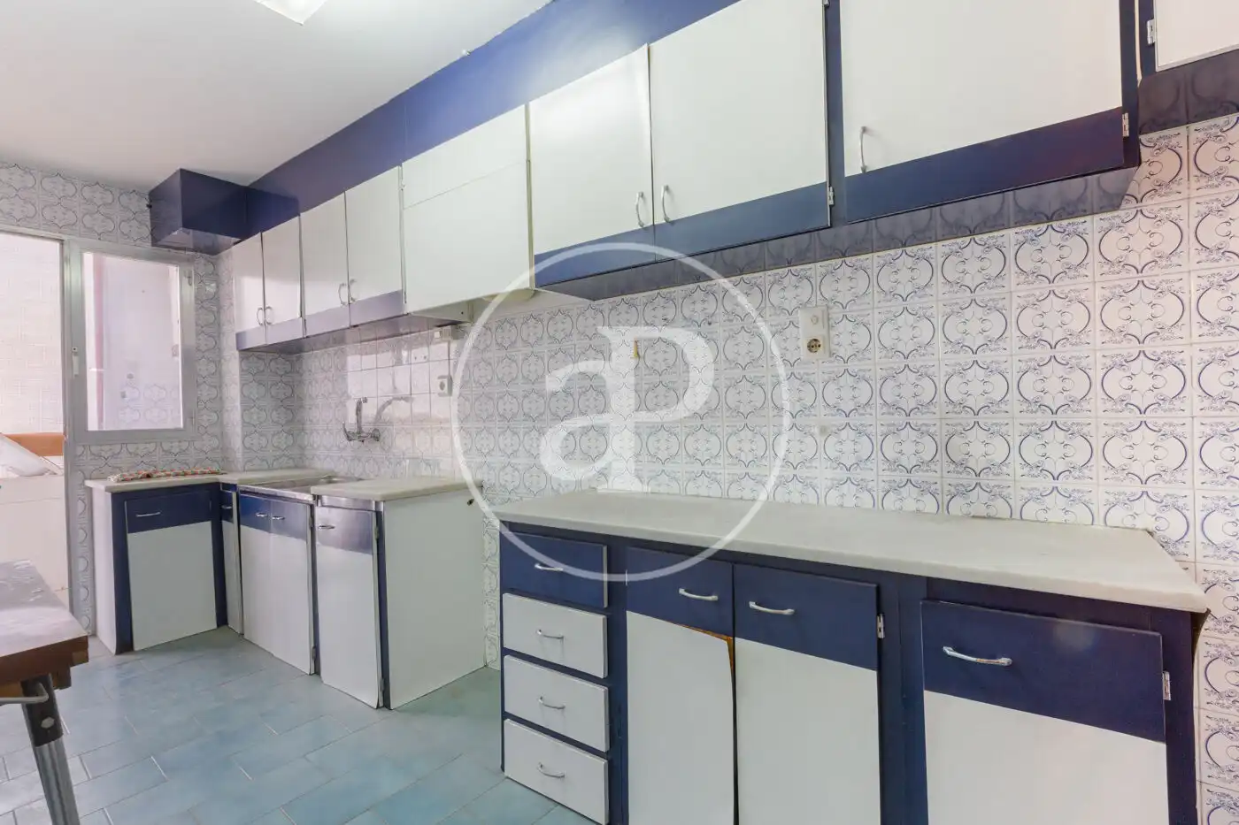 Flat for sale in Av. de Suècia, Mestalla