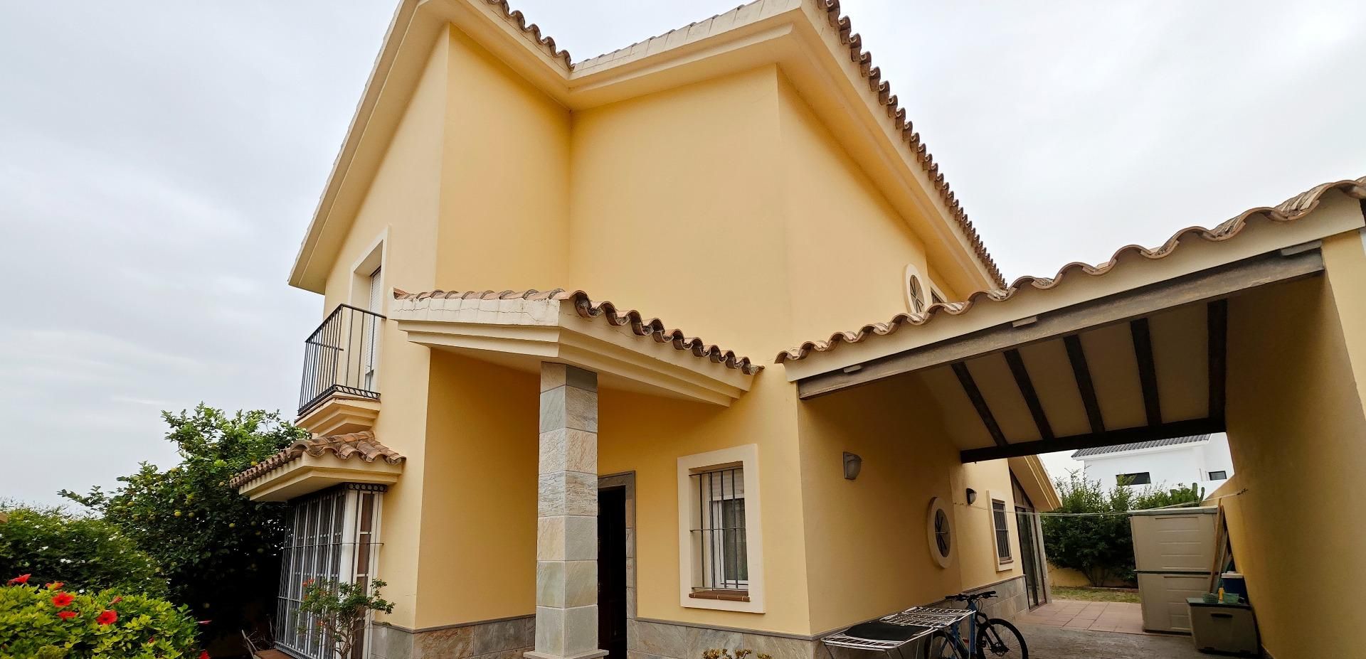 Exterior view of House or chalet for sale in Chiclana de la Frontera  with Air Conditioner, Heating and Private garden