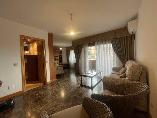 Piso en Venta en Calle Sebastián de la Plaza en Estación - Parque O'Donnell