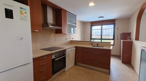 Foto 3 de Dúplex en venda a Avenida Rey Juan Carlos I, Zarzaquemada, Leganés