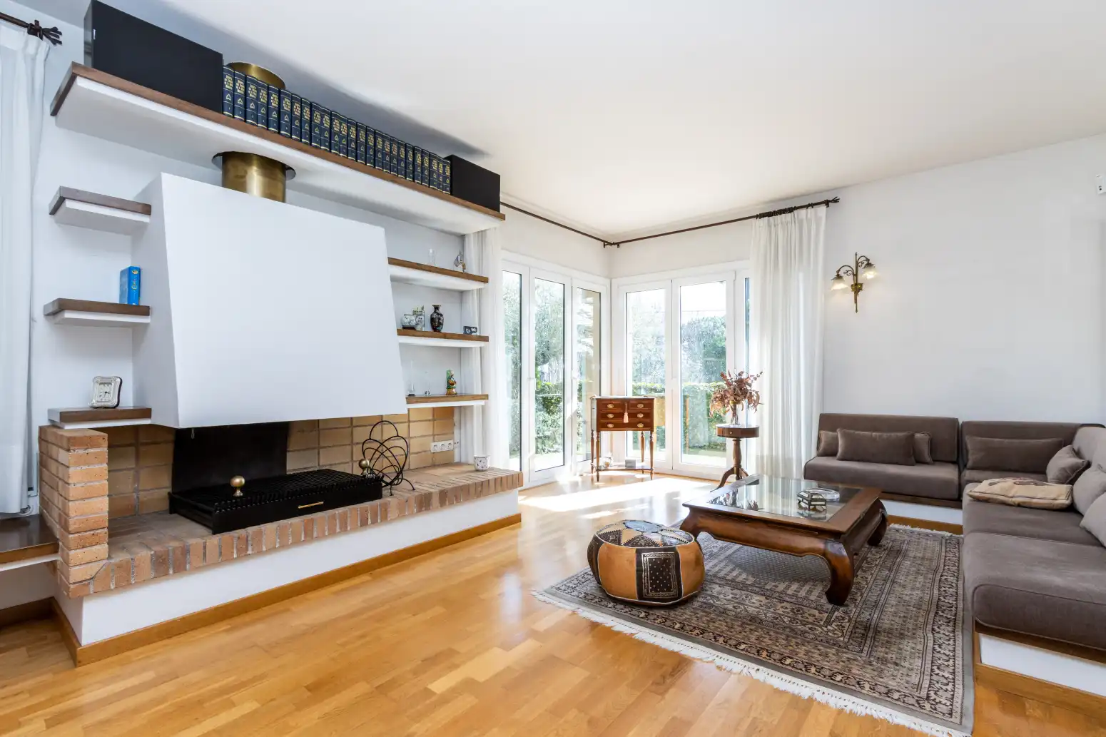 Sala d'estar de Casa o xalet en venda en Matadepera amb Calefacció, Jardí privat i Parquet
