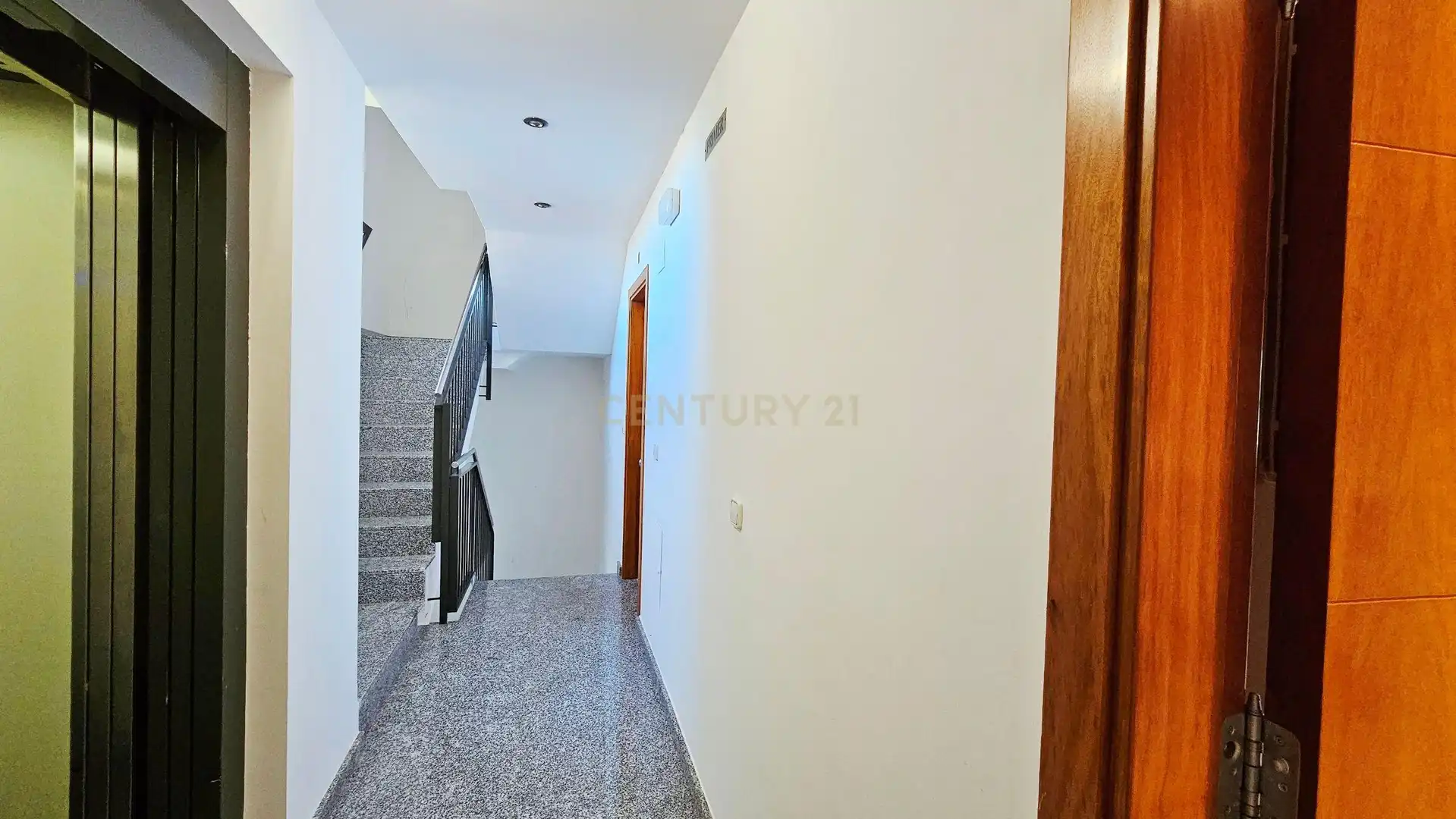 Apartament en venda en Llançà amb Forn, Rentadora i Microones