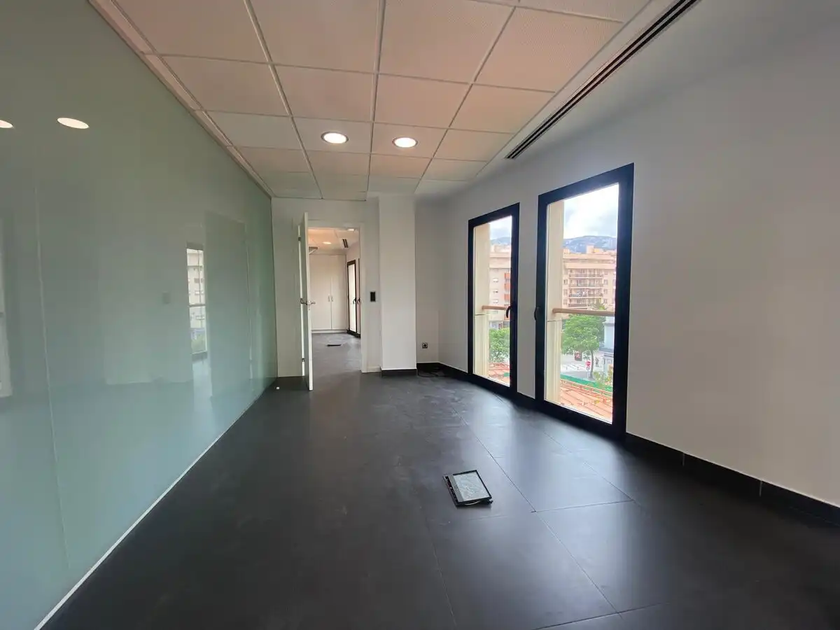 Oficina de alquiler en Dénia