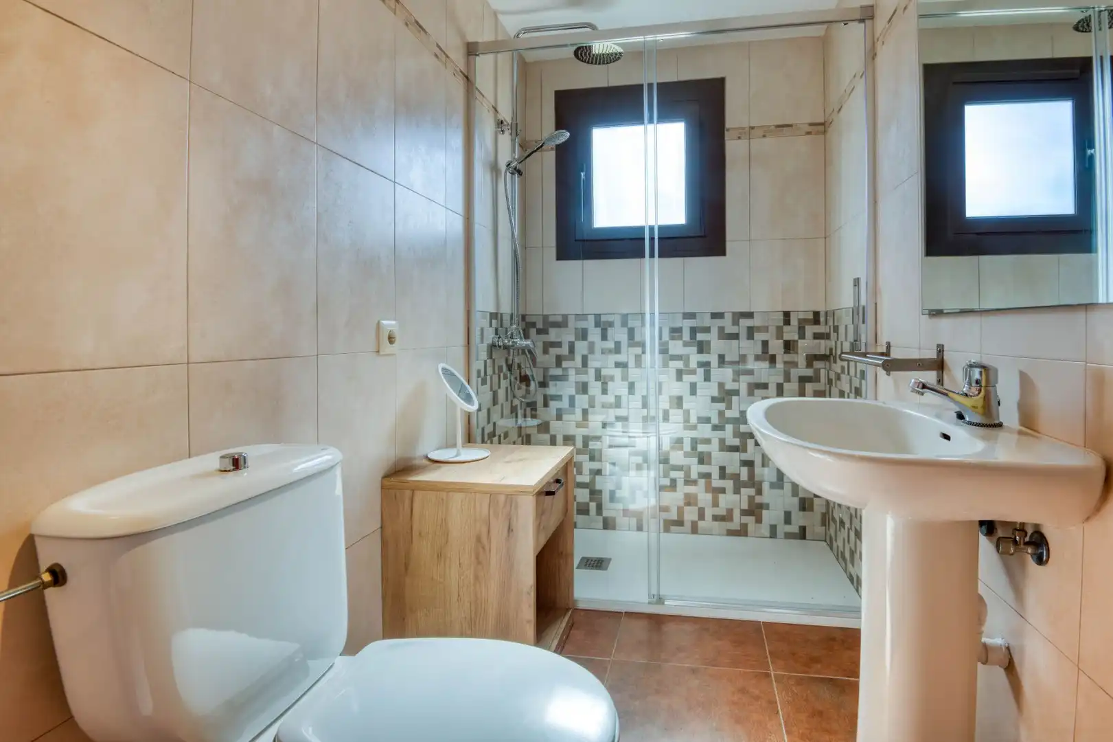 Bany de Apartament en venda en L'Escala amb Terrassa i Moblat