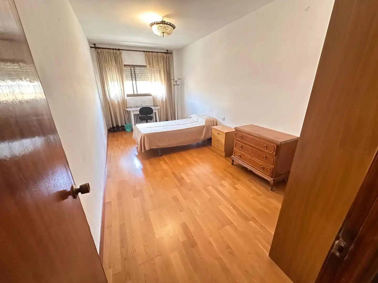 Bedroom of Flat for rent in Cuenca  with Heating, Terrace and Furnished