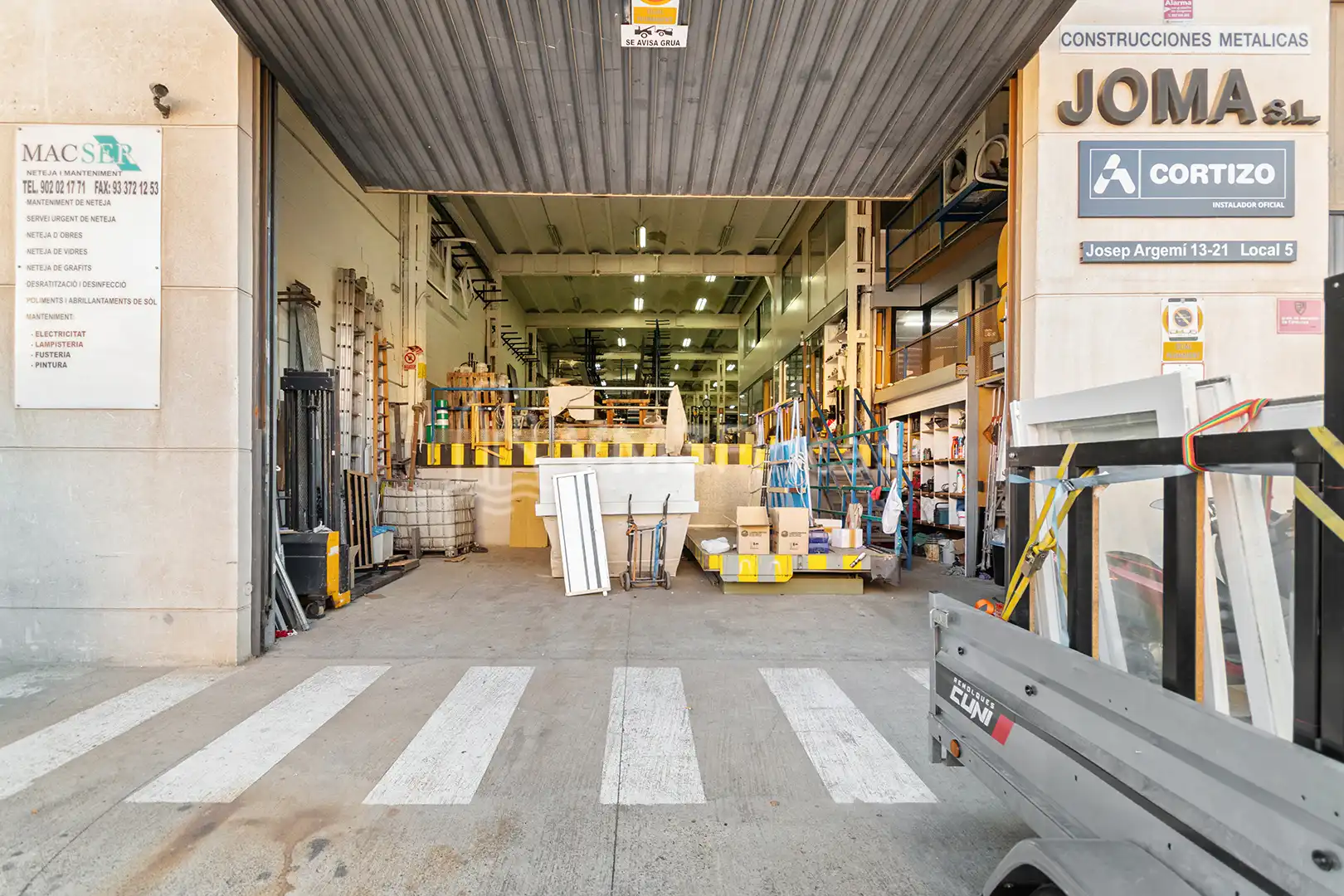Nau industrial de lloguer a Carrer d'Enric Granados, imagen 2