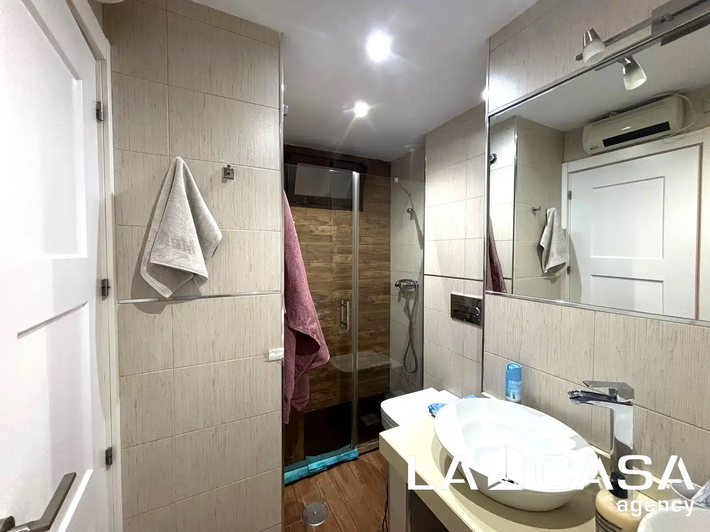 Baño de Piso en venta en Sevilla con Terraza