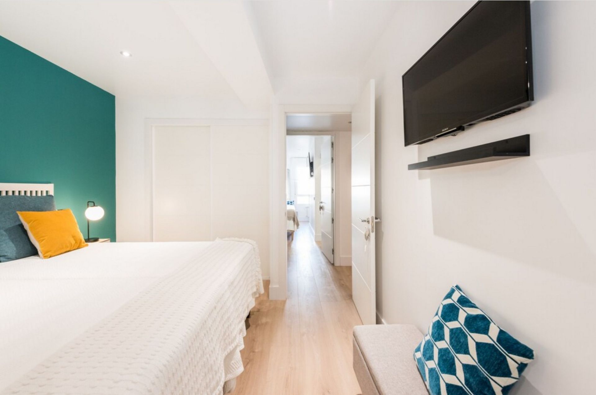 Dormitori de Pis de lloguer en Bilbao  amb Aire condicionat, Traster i Moblat