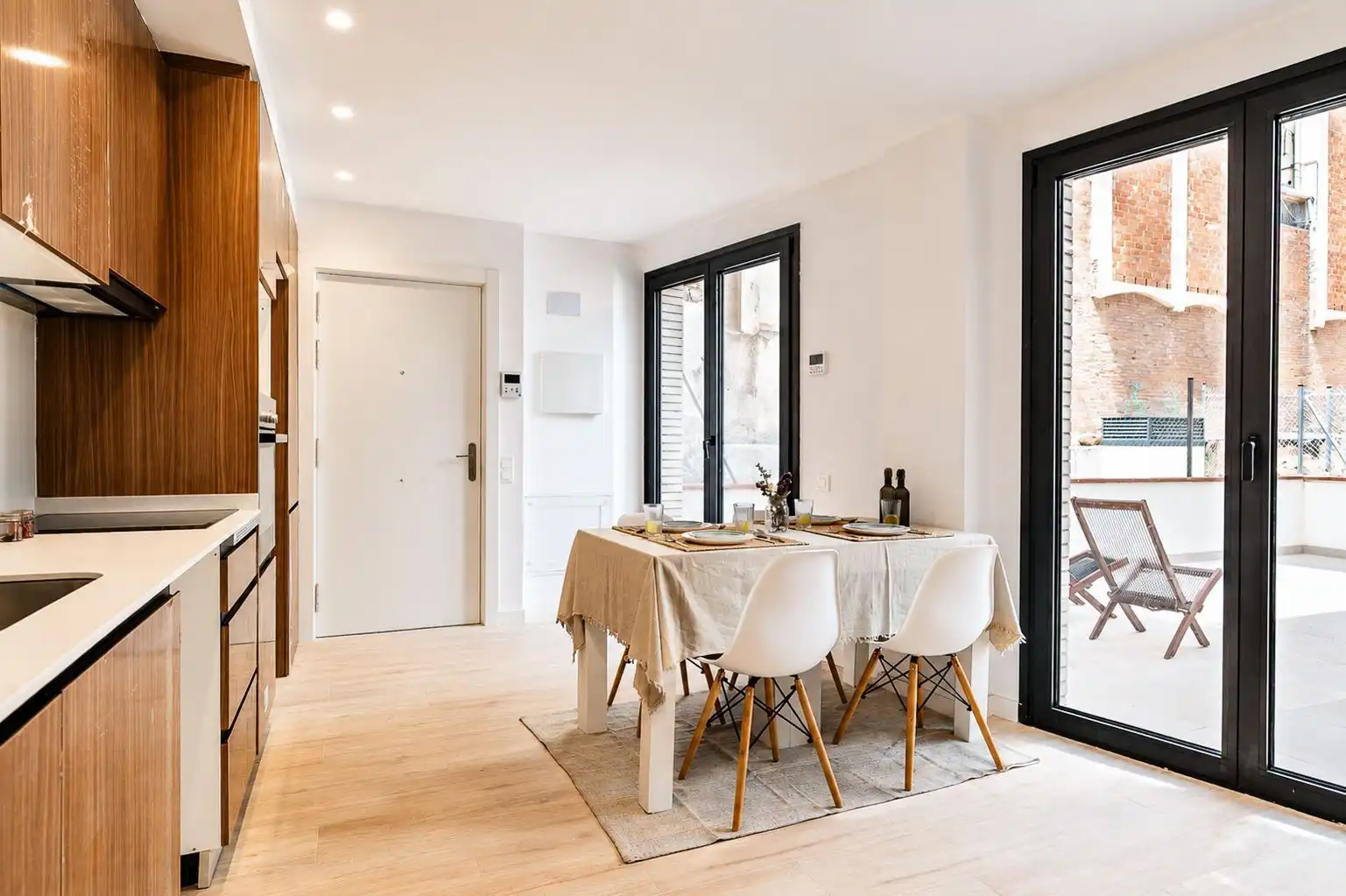 Menjador de Dúplex en venda en Barcelona amb Aire condicionat, Calefacció i Jardí privat