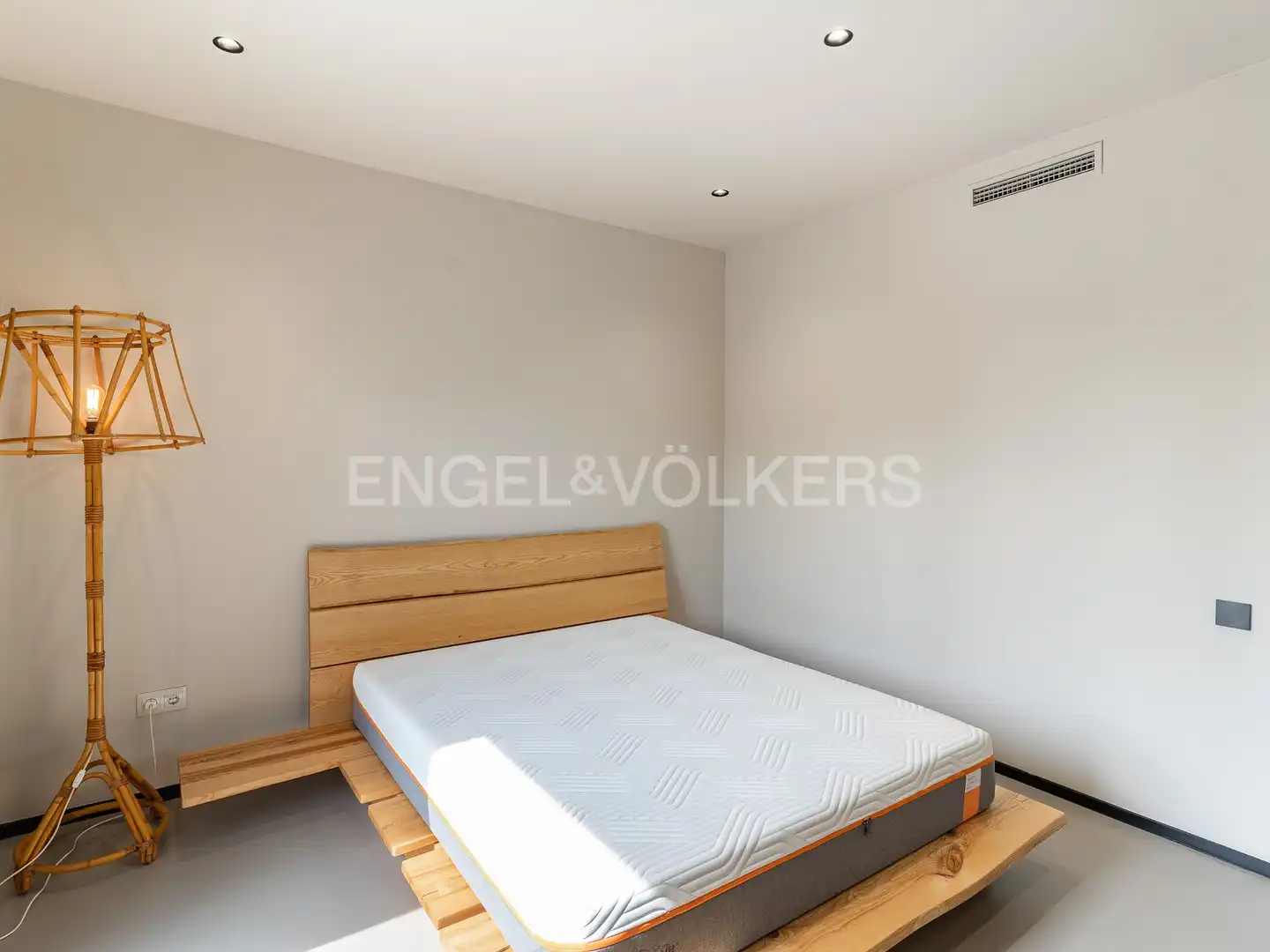 Habitación de Casa o chalet en venta en Premià de Dalt con Aire acondicionado, Calefacción y Jardín privado