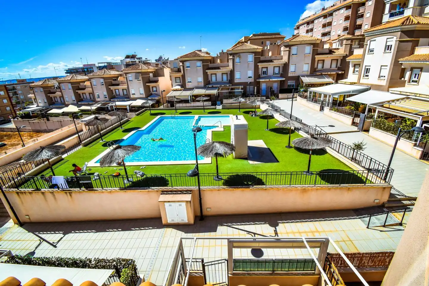 Piscina de Casa o chalet en venta en Santa Pola con Terraza, Piscina y Piscina comunitaria