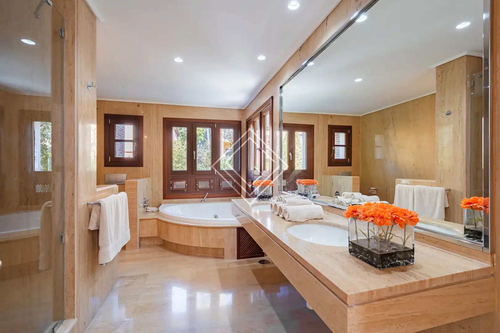 Chalet con piscina en venta en Milla de Oro, imagen 16