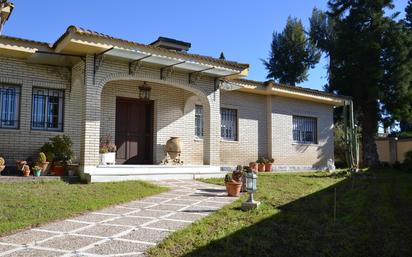 Exterior view of House or chalet for sale in Valencina de la Concepción  with Air Conditioner and Swimming Pool