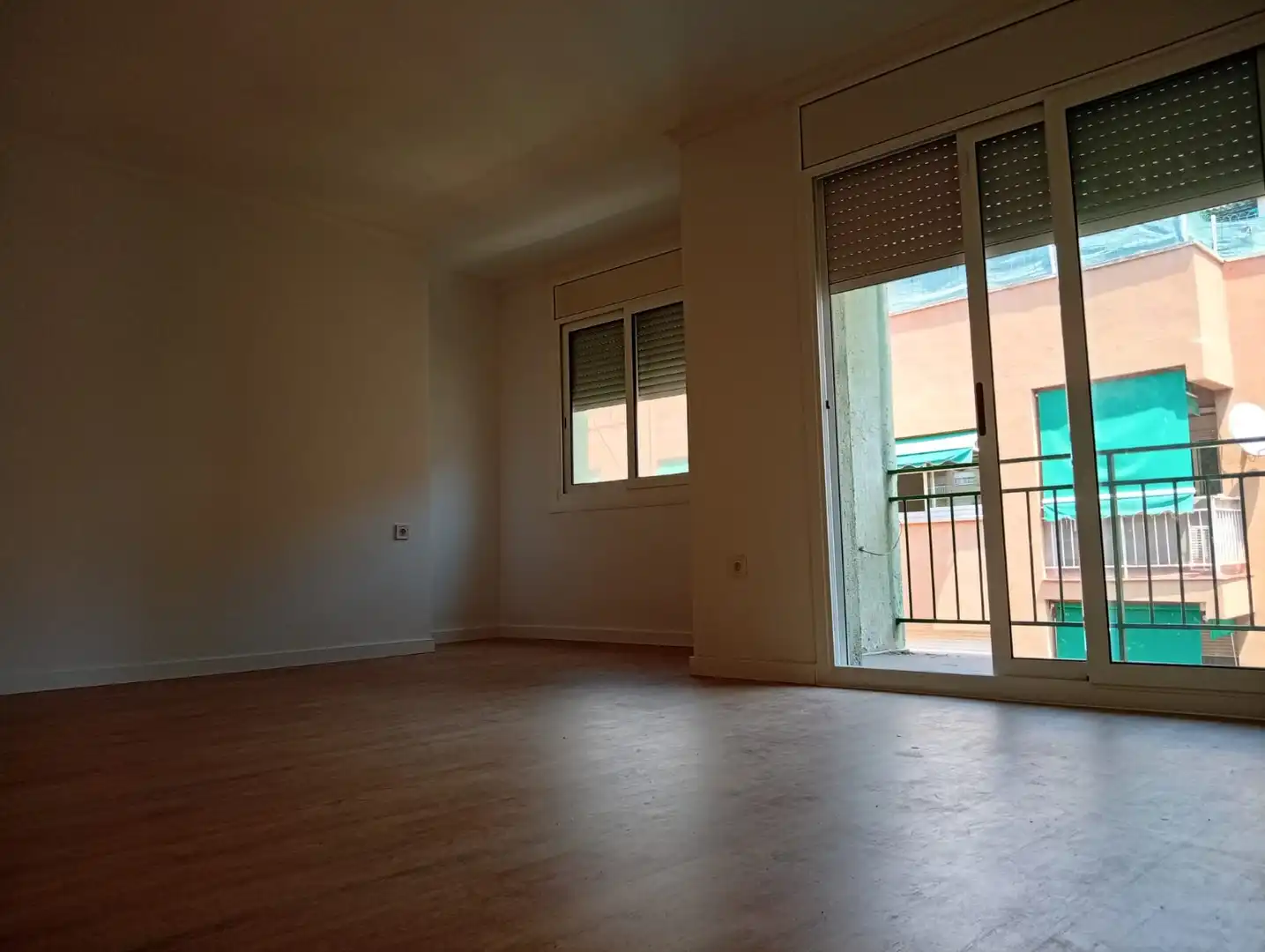 Dormitori de Pis en venda en Cerdanyola del Vallès amb Parquet, Forn i Rentadora