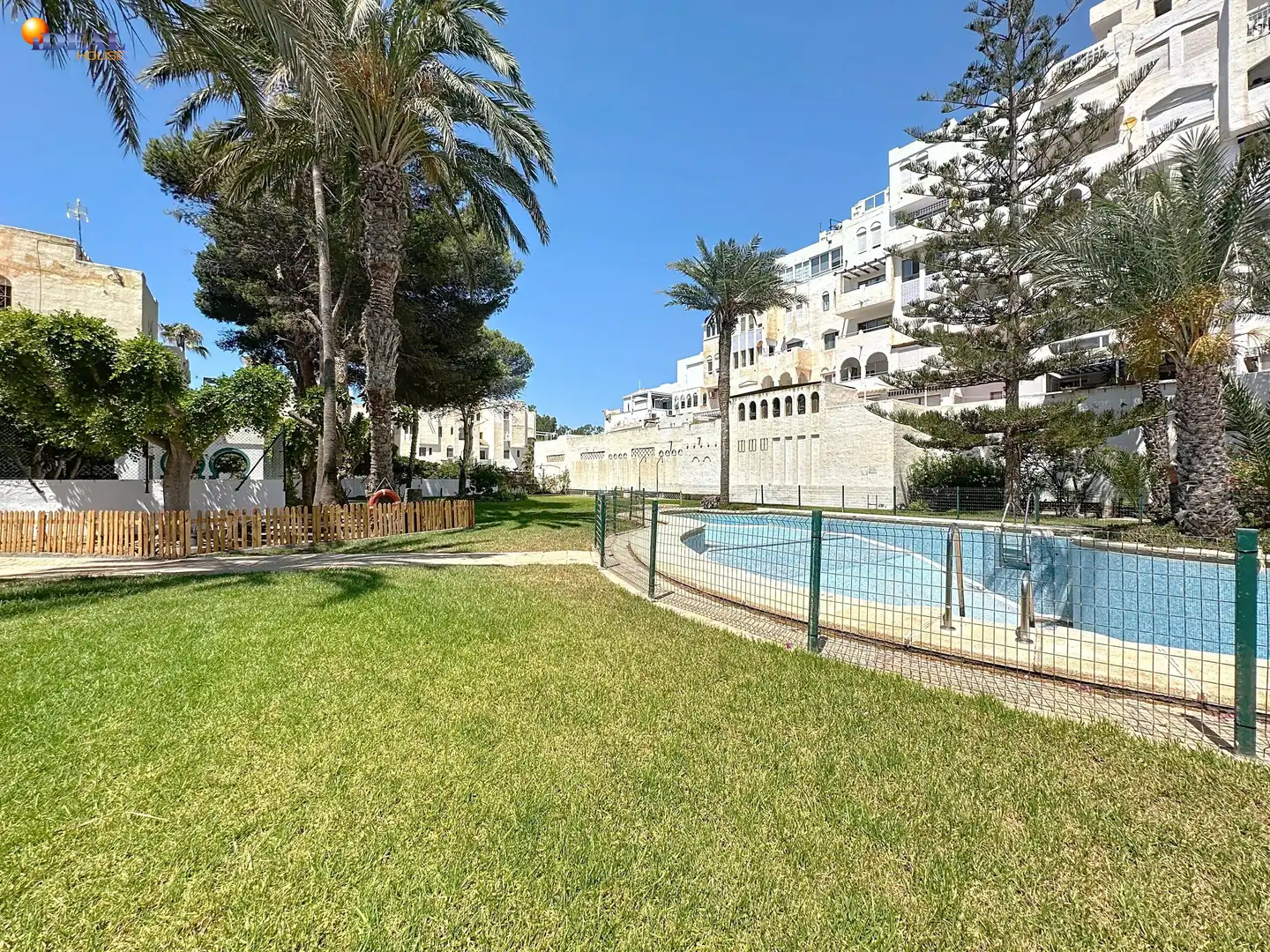 Exterior view of Apartments for sale in Roquetas de Mar  with Private garden and Community pool