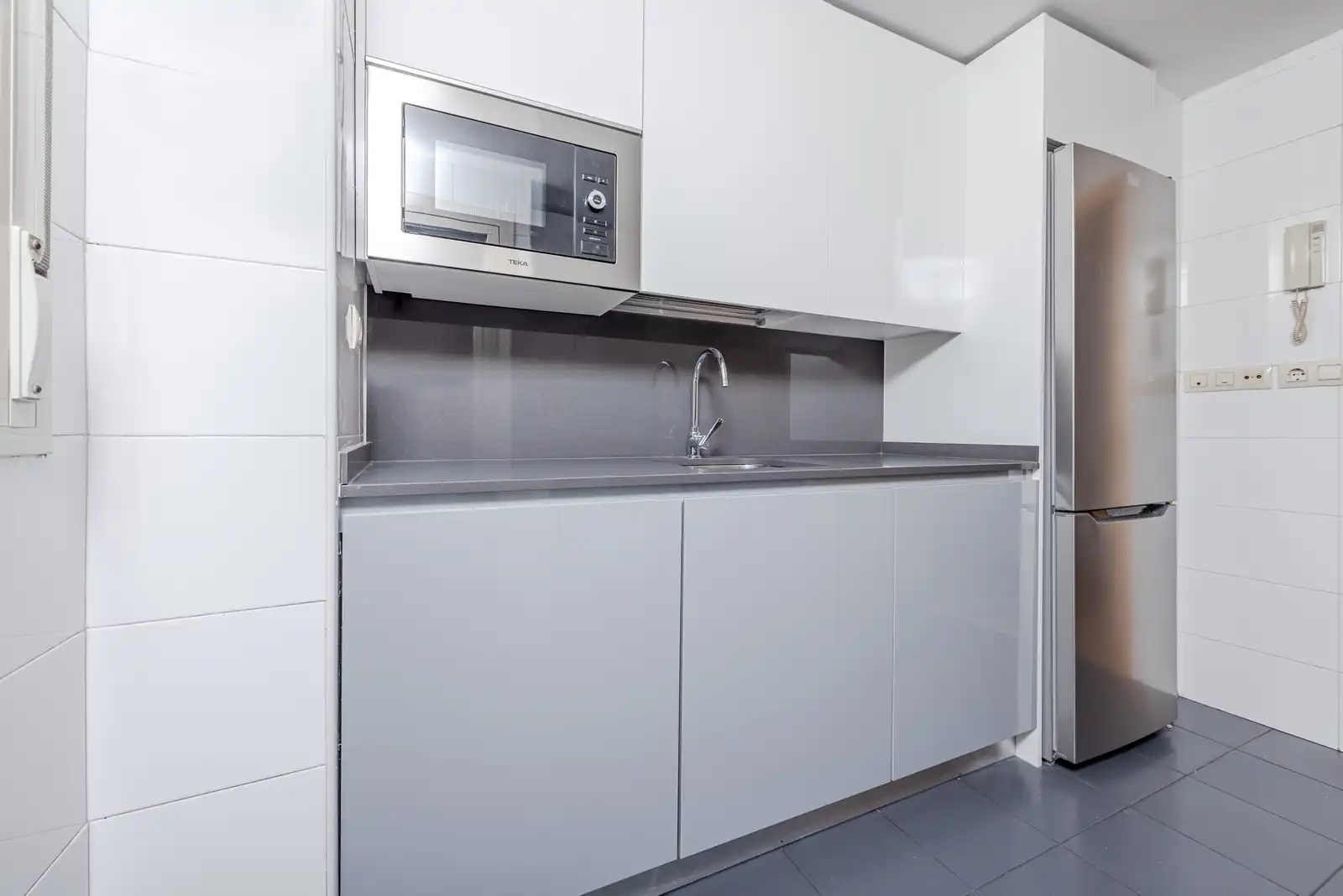 Cuina de Pis en venda en Madrid amb Aire condicionat, Terrassa i Traster