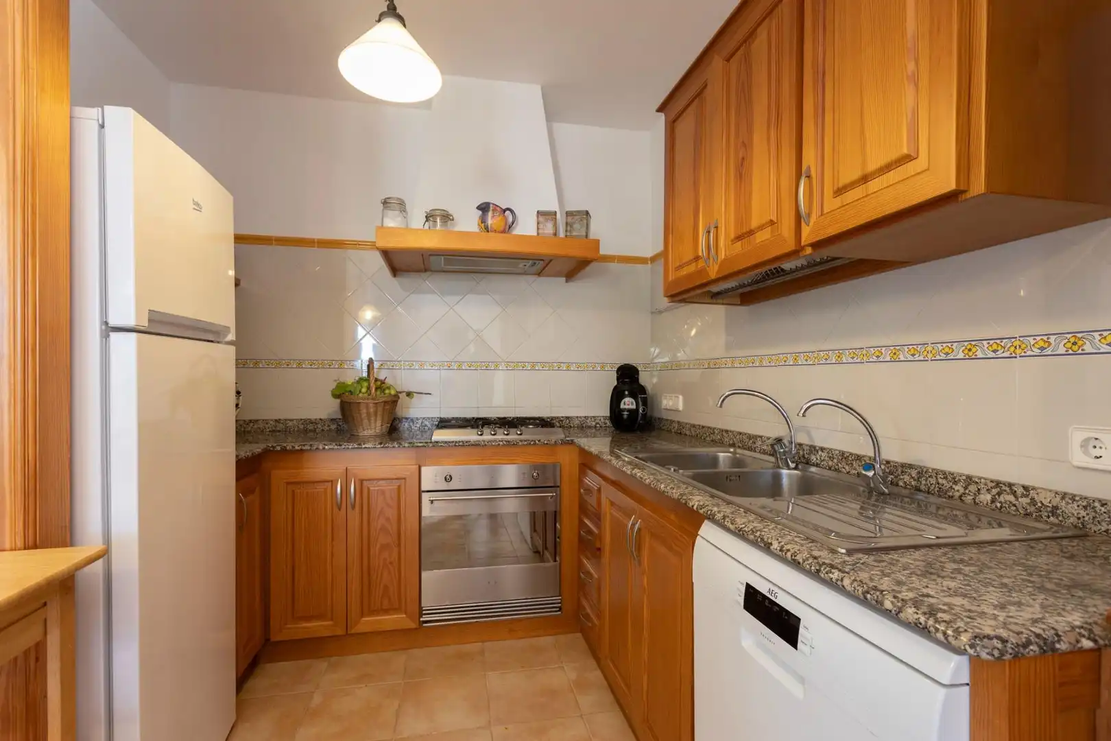 Cocina de Finca rústica de alquiler en Selva con Jardín privado