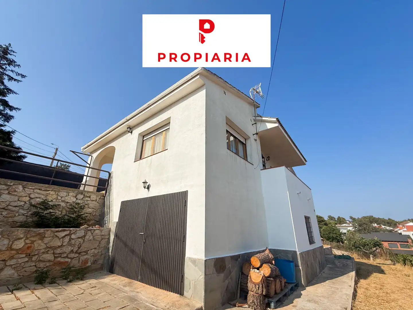 Vista exterior de Casa o xalet en venda en Vallirana amb Aire condicionat, Calefacció i Jardí privat