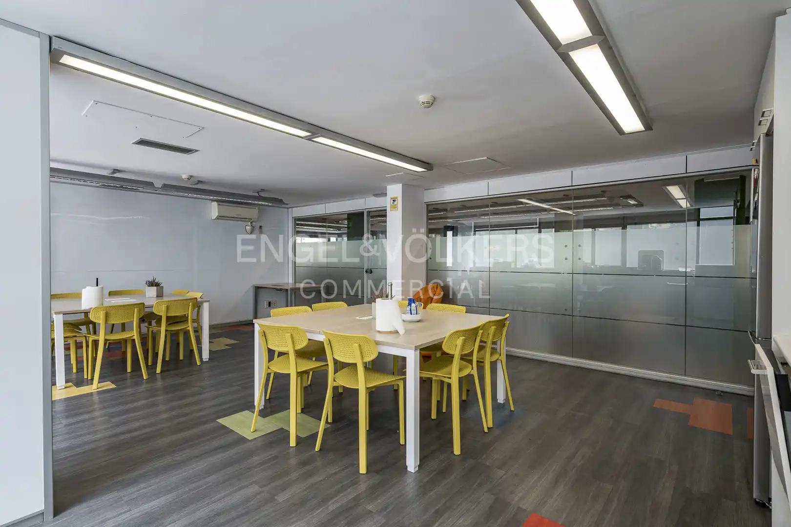 Büro zur Miete in Barcelona mit Klimaanlage, Heizung und Möbliert