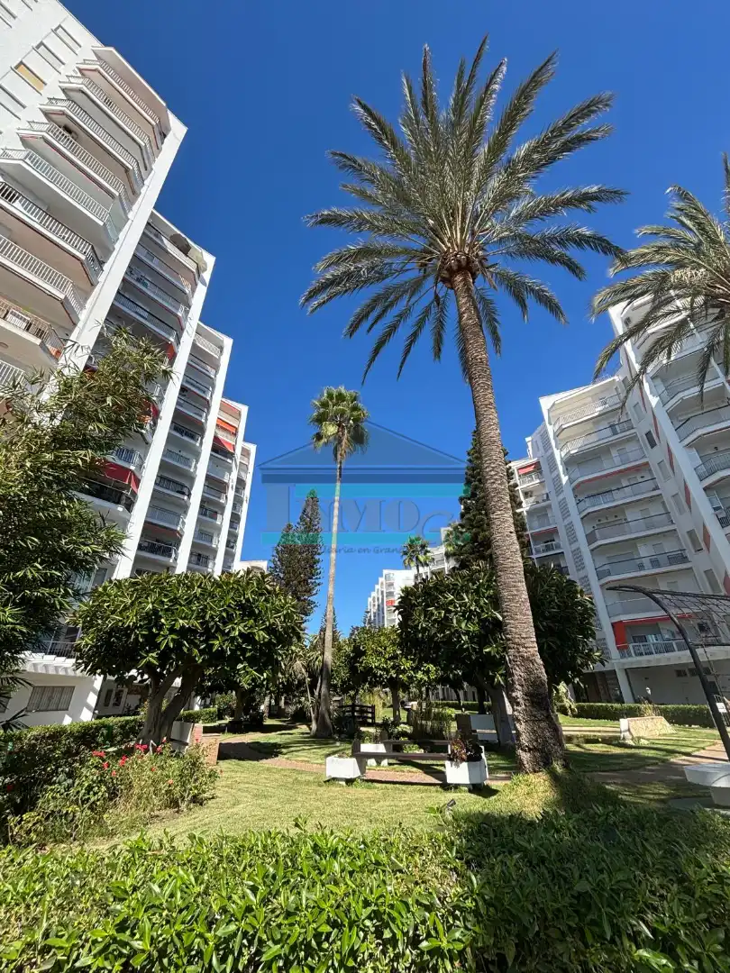 Außenansicht von Wohnung zum Verkauf in Salobreña mit Klimaanlage, Terrasse und Möbliert