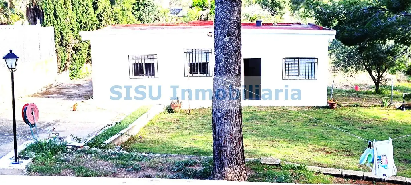 Vista exterior de Finca rústica en venda en Montroi / Montroy amb Jardí privat, Terrassa i Piscina