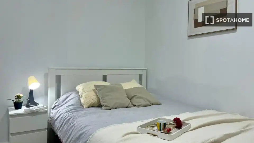 Habitación de Piso de alquiler en Burjassot con Aire acondicionado, Calefacción y Amueblado