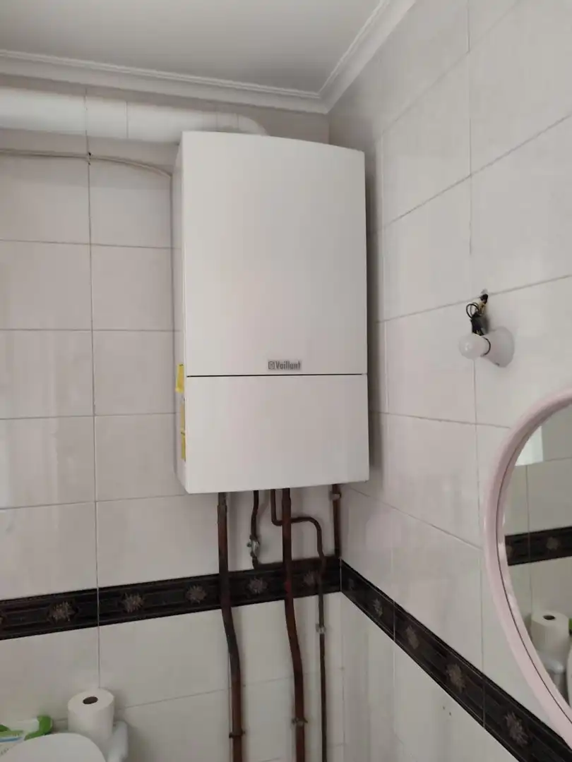 Badezimmer von Büro zum Verkauf in Bilbao  mit Klimaanlage, Heizung und Terrasse