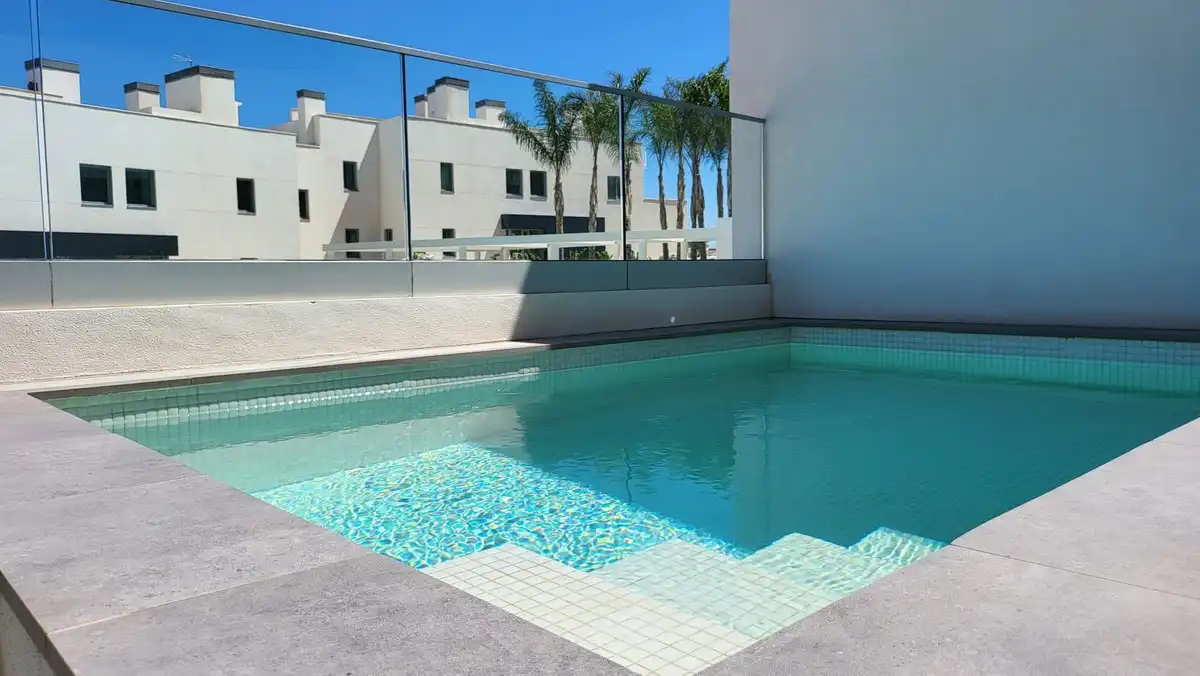 Schwimmbecken von Wohnungen zur Miete in Mijas mit Klimaanlage, Terrasse und Abstellraum
