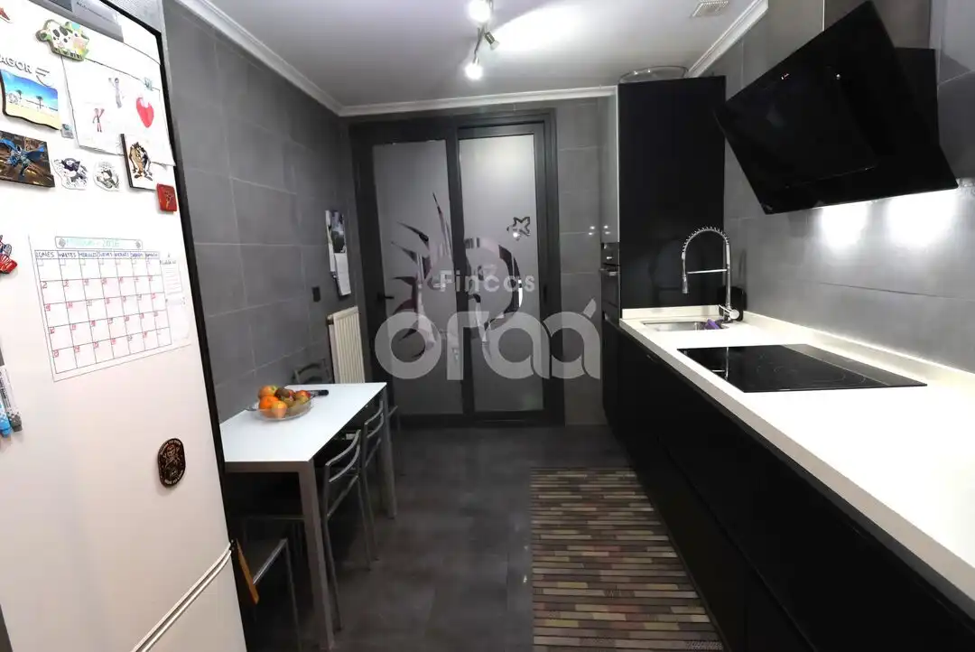 Cocina de Piso en venta en Portugalete con Calefacción y Trastero