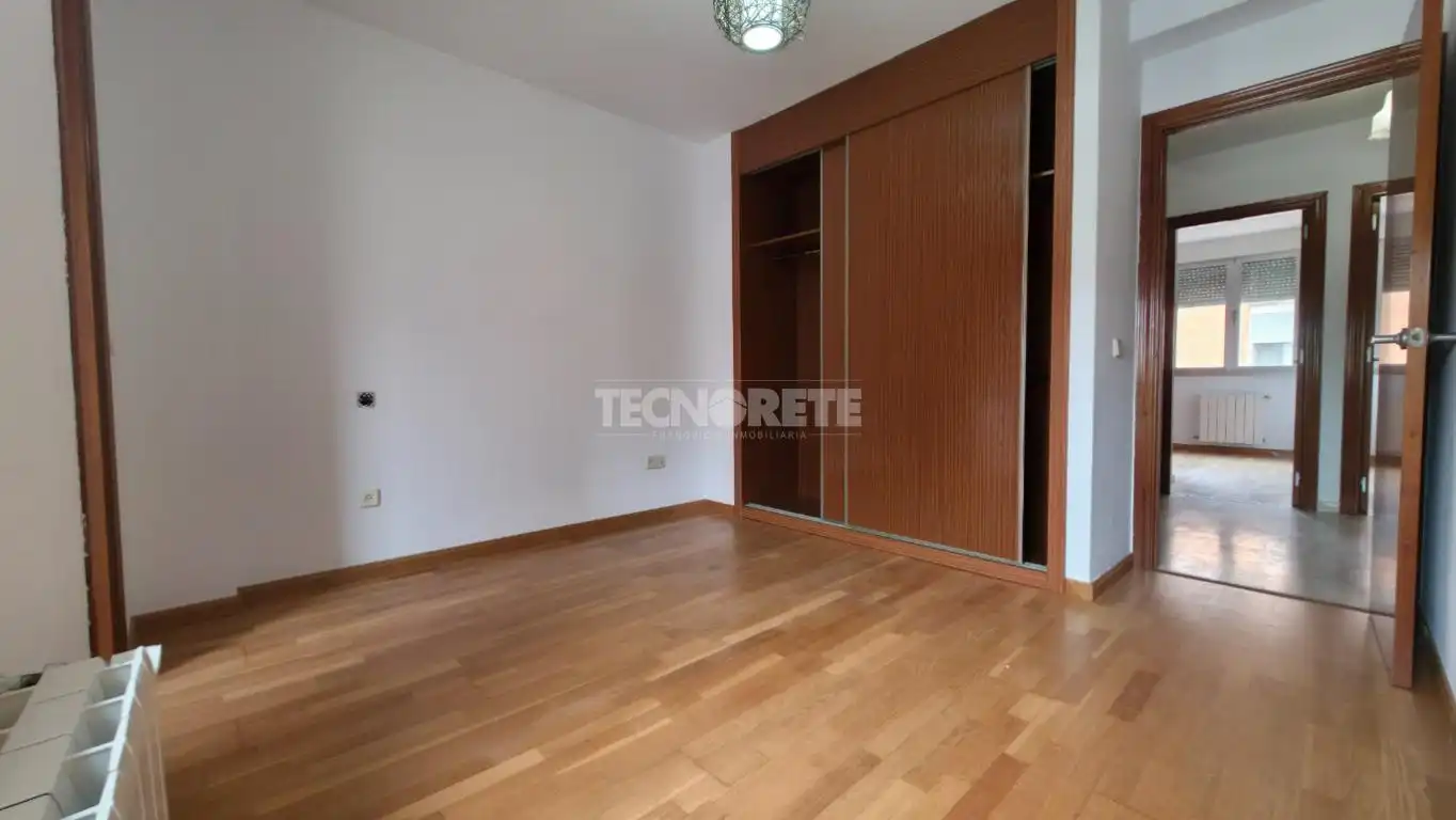 Habitación de Casa adosada en venta en Guadalajara con Jardín privado, Parquet y Terraza