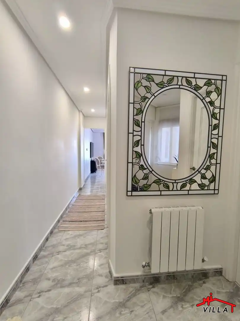 Piso en venta en Laredo con Calefacción, Terraza y Amueblado