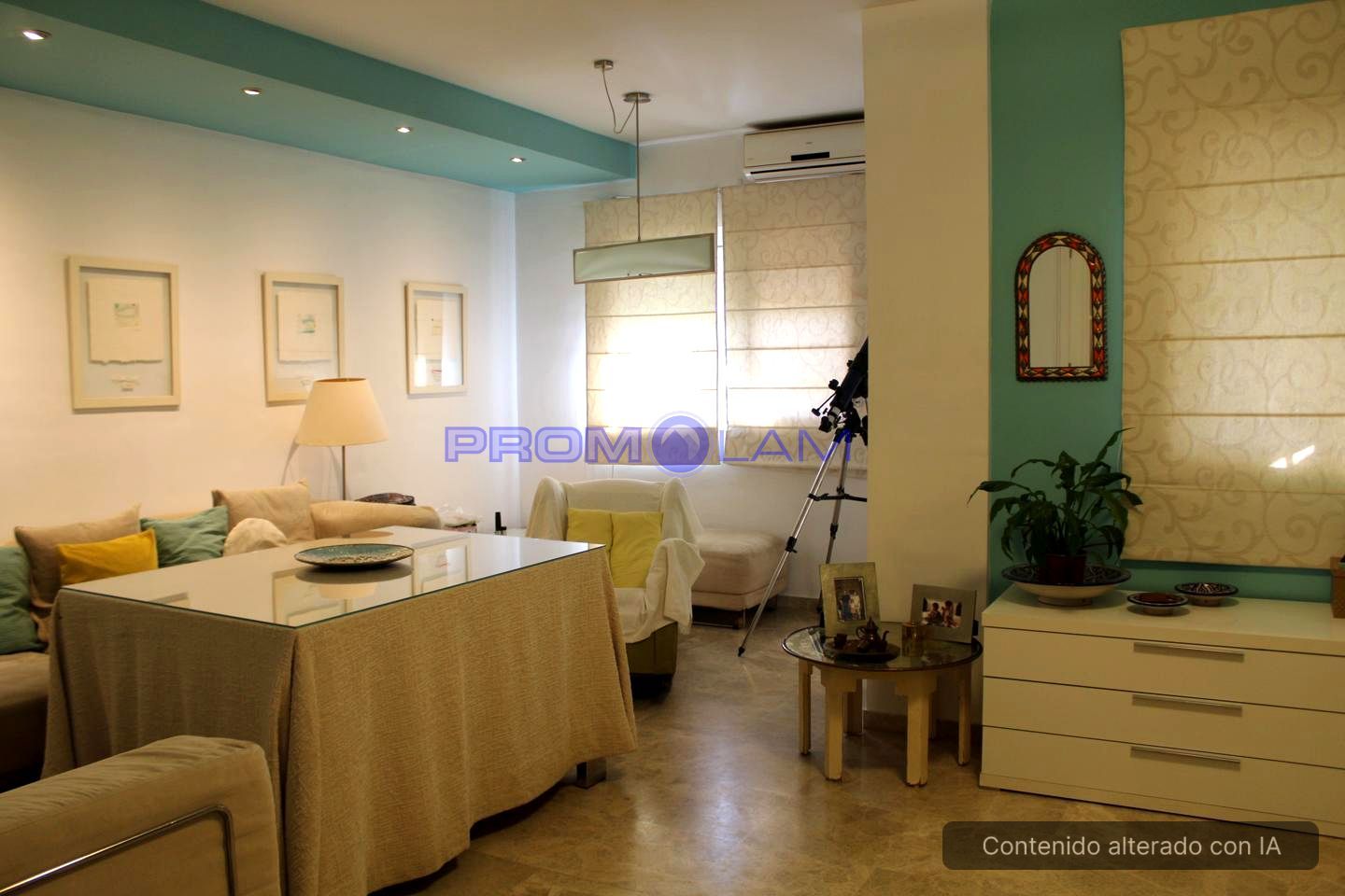 Dormitori de Casa o xalet en venda en Coria del Río amb Aire condicionat, Jardí privat i Terrassa