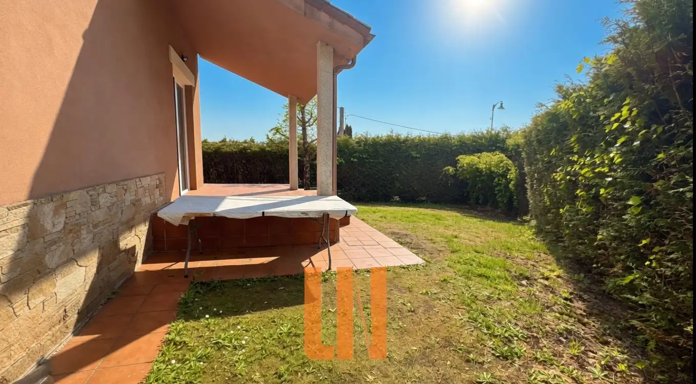 Garden of Houses for sale in Miño  with Heating, Private garden and Parquet flooring