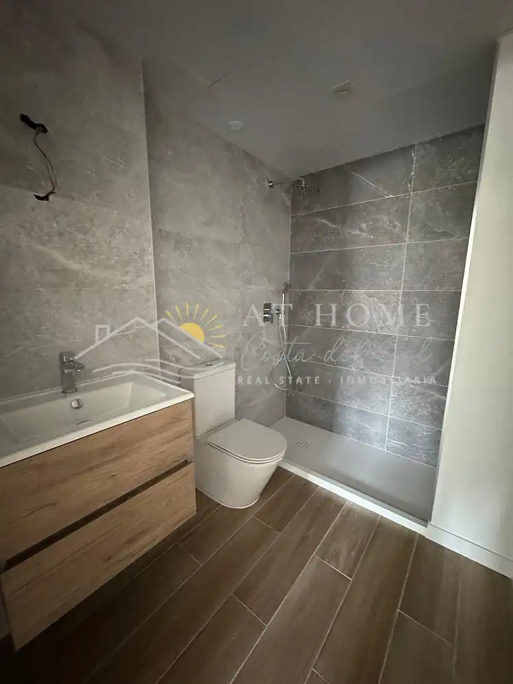 Bathroom of Apartments for sale in Rincón de la Victoria  with Terrace, Swimming Pool and Oven
