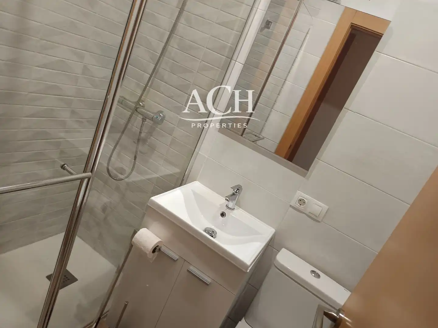 Baño de Piso de alquiler en Getxo  con Calefacción, Terraza y Amueblado