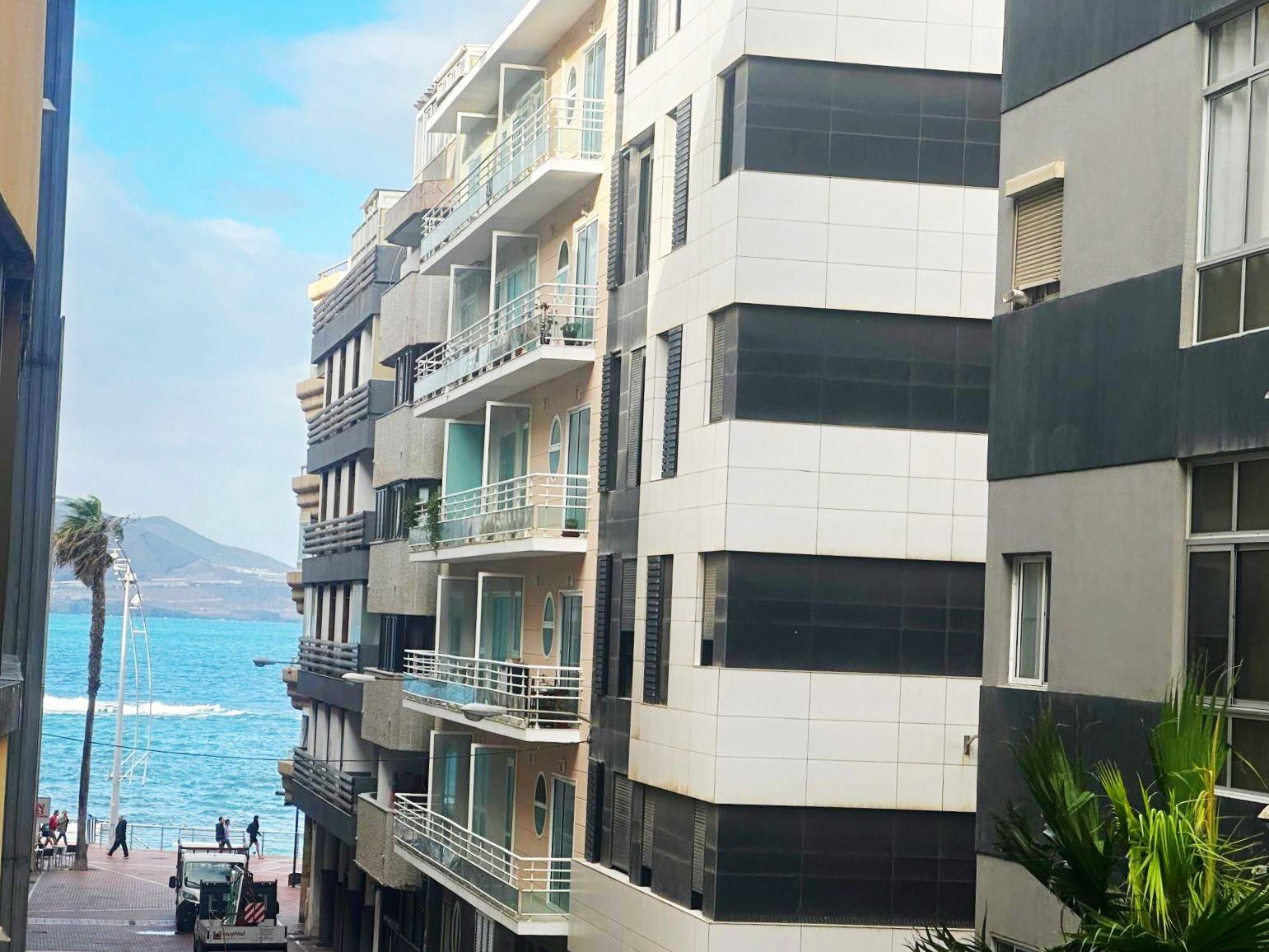Exterior view of Flat for sale in Las Palmas de Gran Canaria  with Storage room