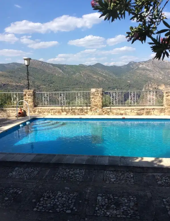 Piscina de Finca rústica en venda en Villacarrillo amb Aire condicionat, Jardí privat i Piscina