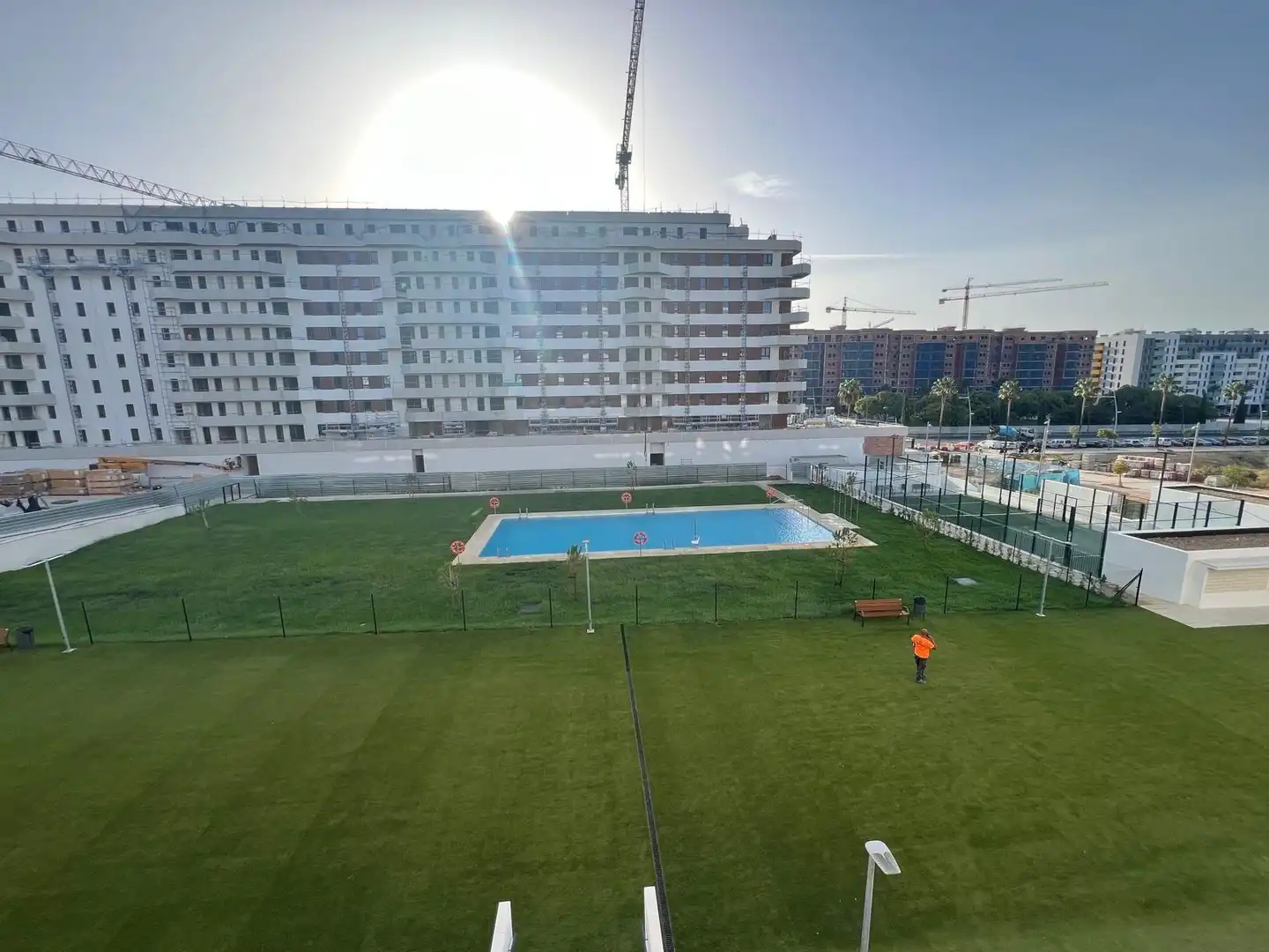Swimming pool of Flat for rent in Dos Hermanas  with Air Conditioner, Heating and Private garden