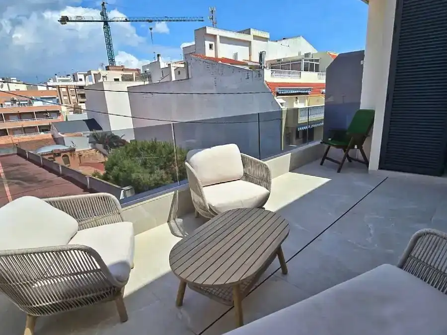 Terrasse von Wohnungen zur Miete in Torrevieja mit Klimaanlage, Schwimmbad und Balkon