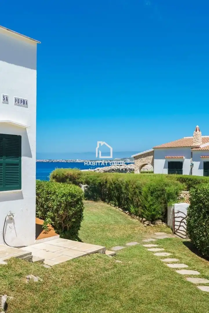 Casa adosada en venda a Cala Blanca