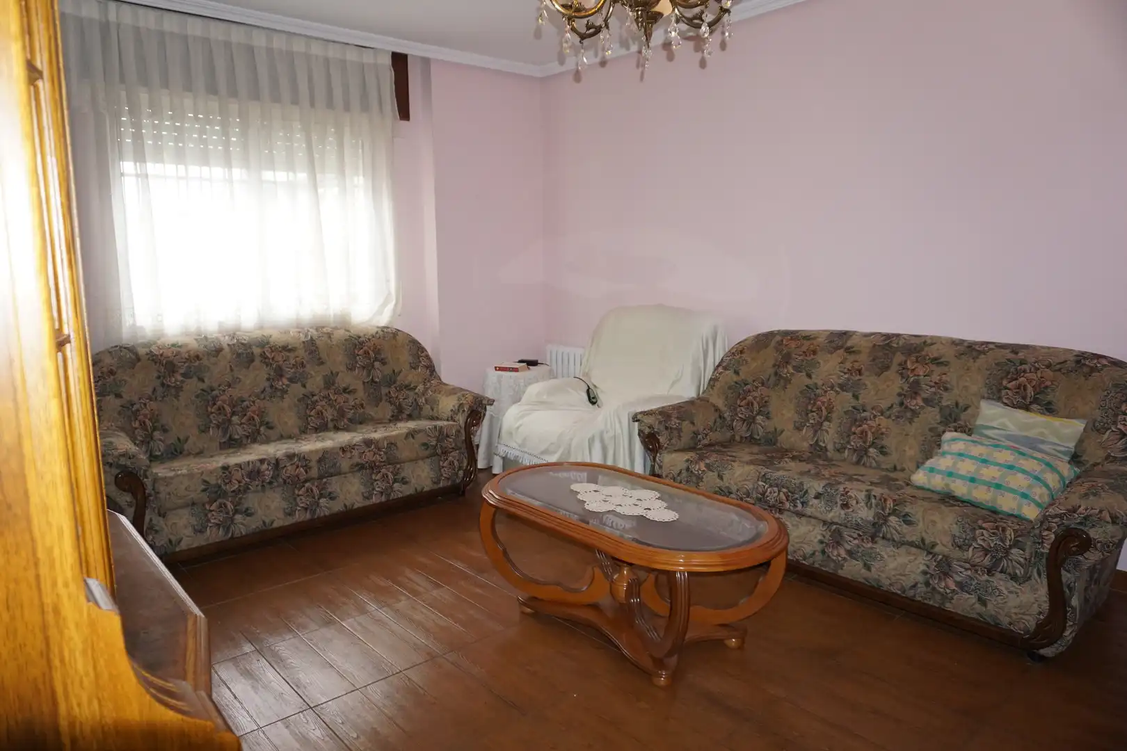 Sala de estar de Casa o chalet en venta en Melide con Calefacción, Jardín privado y Terraza