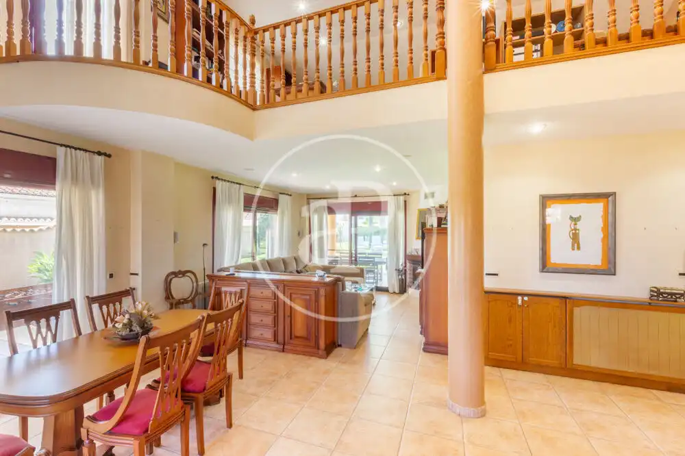 Casa o chalet en venta en Sagunto / Sagunt con Aire acondicionado, Calefacción y Jardín privado