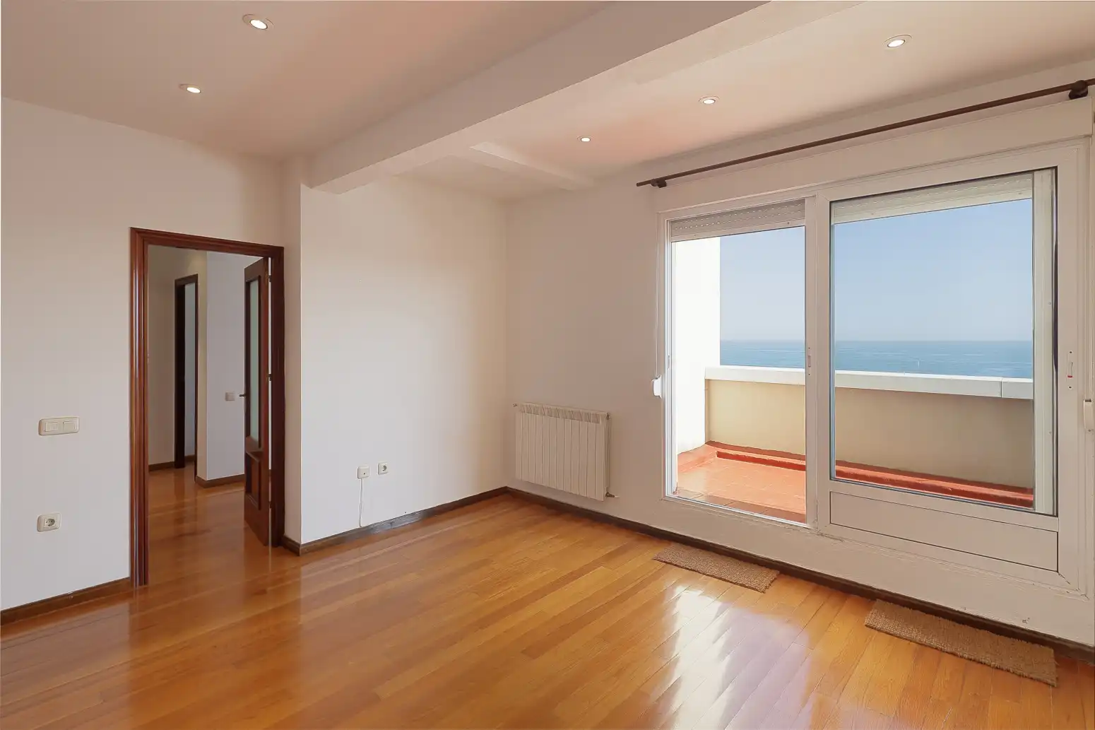 Dormitori de Àtic en venda en Gijón  amb Calefacció, Parquet i Terrassa