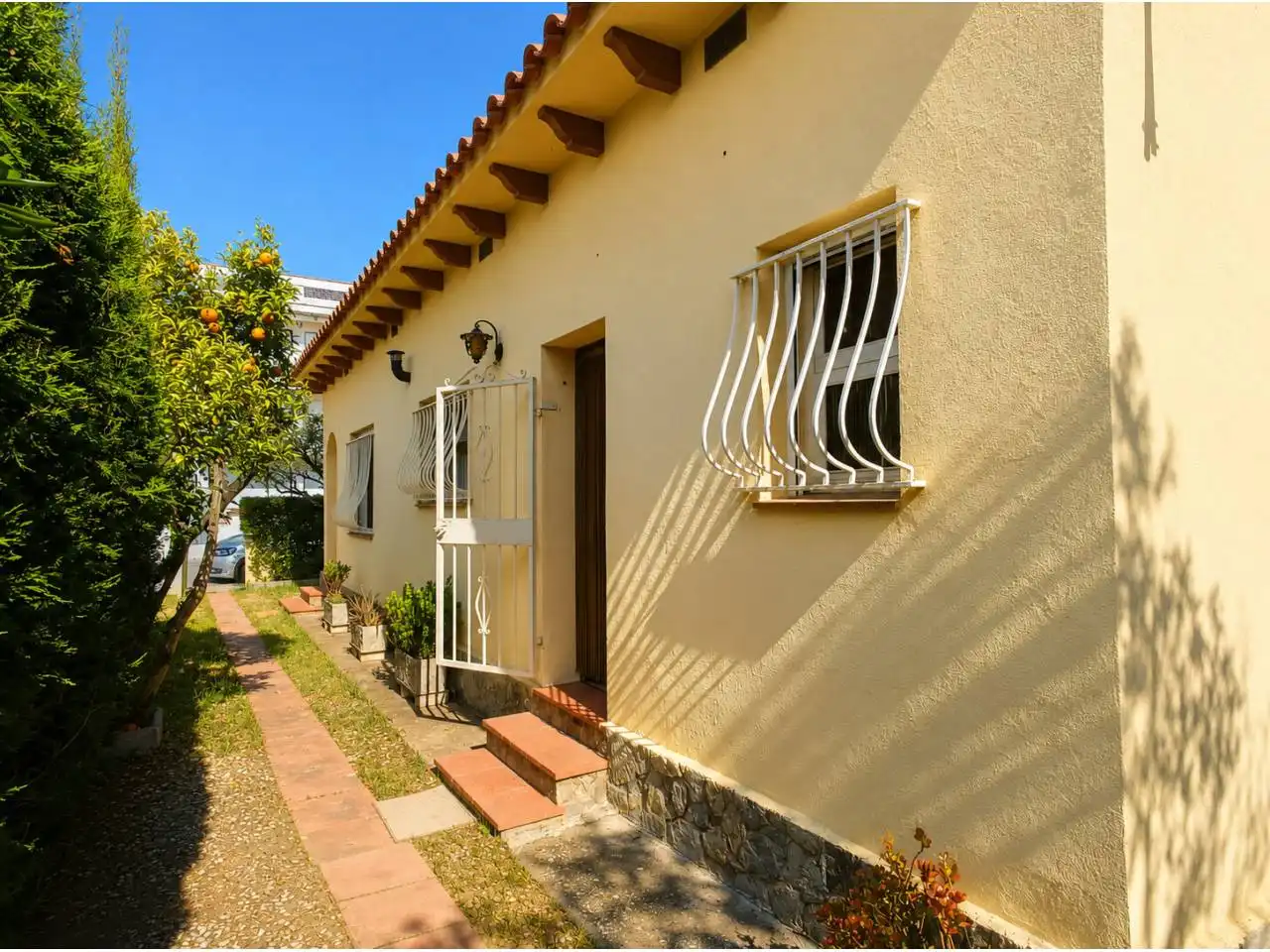 Exterior view of Houses for sale in L'Estartit  with Private garden and Terrace