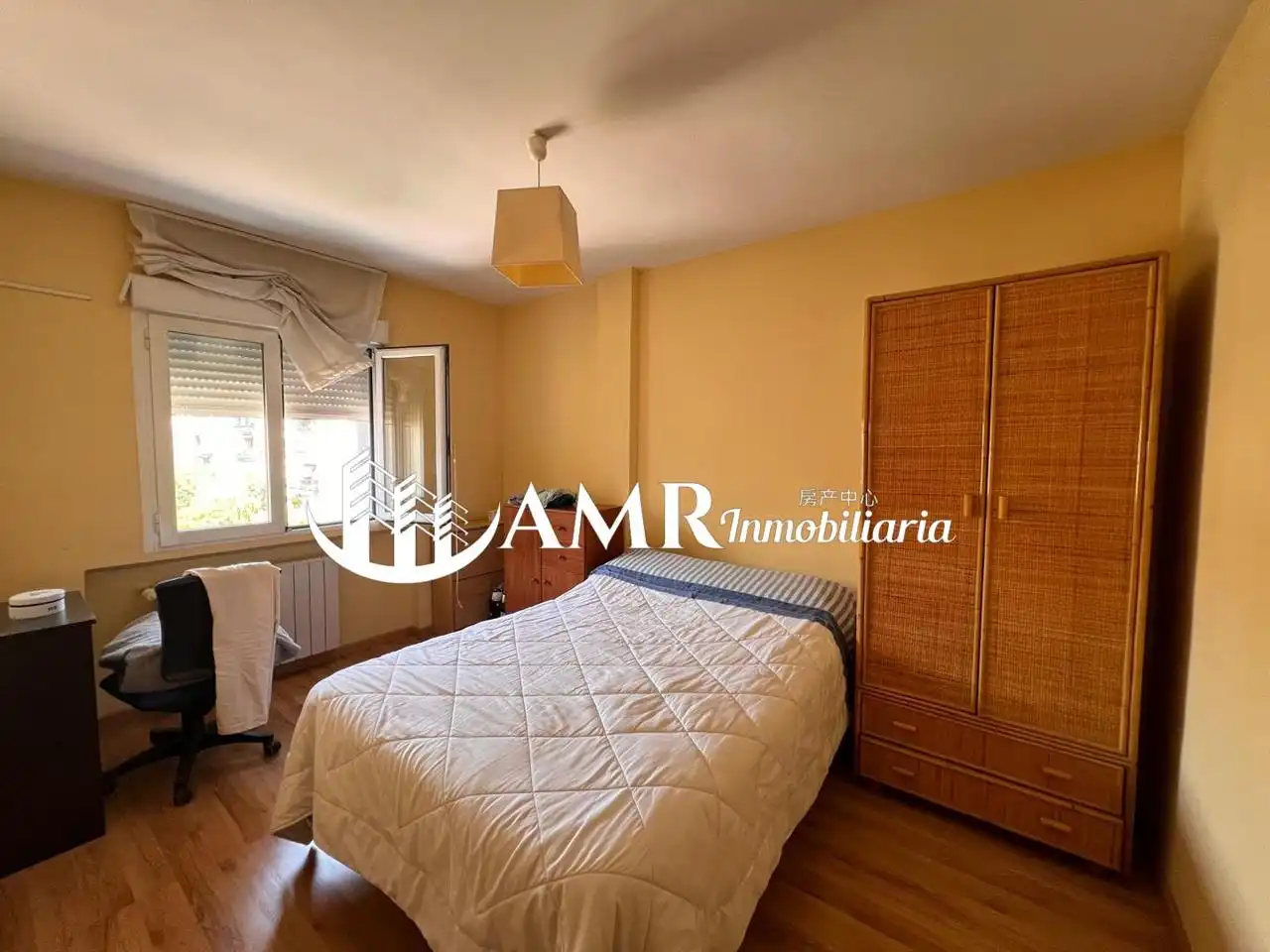 Habitación de Piso en venta en Leganés con Calefacción y Alarma