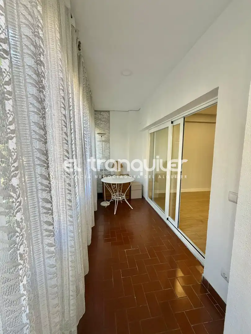 Appartamento con ascensore in affitto a Calle Corazon de Maria, imagen 4