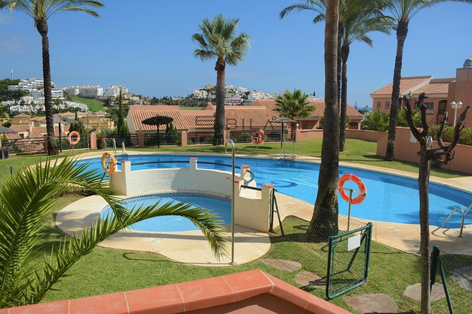 Swimming pool of Flat for sale in Mijas  with Terrace, Swimming Pool and Community pool